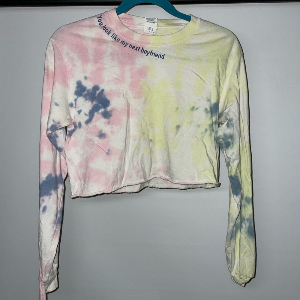 Rue 21 "You Look Like My Next Boyfriend" Cropped Long Sleeve